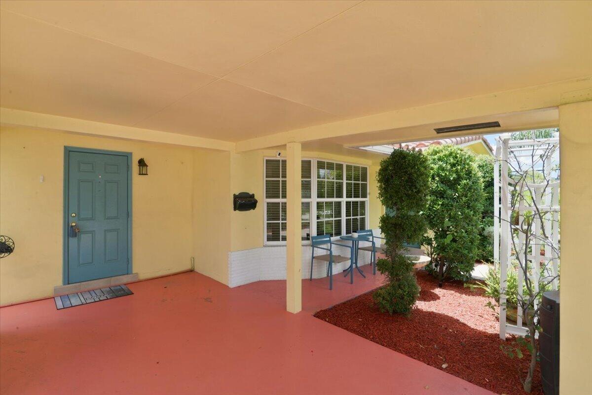 1736 NW 39th Street