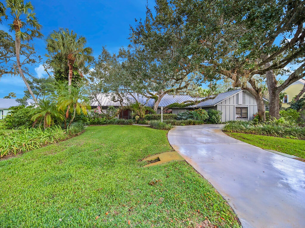 Photo of 3531 SE Kubin Avenue, Stuart, FL 34997 (MLS # R10938826)