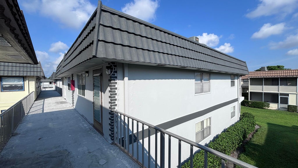 Photo of 139 SAXONY C, Delray Beach, FL 33446 (MLS # B26086036)
