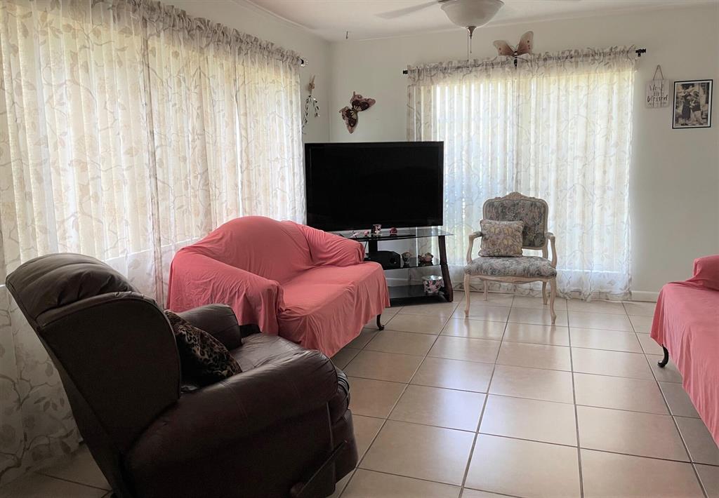 TROPICAL HEIGHTS - Residential