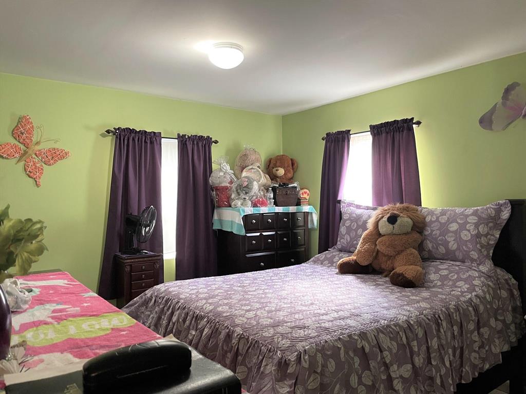 TROPICAL HEIGHTS - Residential