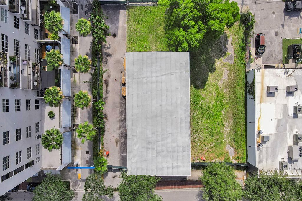 Photo of 429 NW 1st Avenue, Fort Lauderdale, FL 33301 (MLS # B26038881)