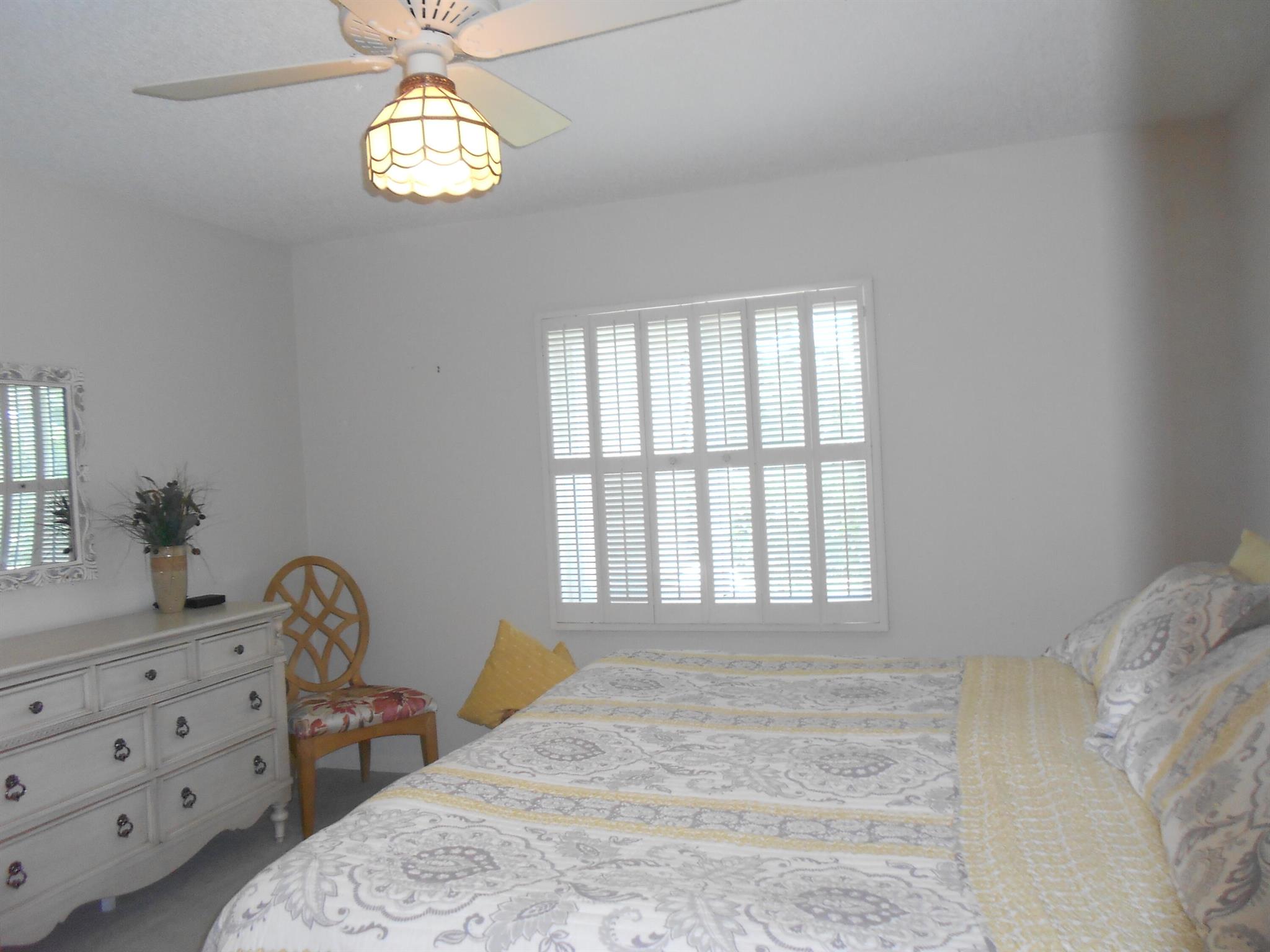 PALM GREENS AT VILLA DEL RAY CONDO II - Residential Lease