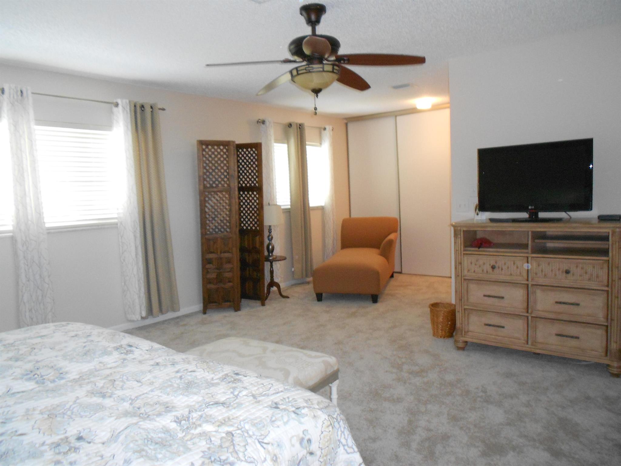 PALM GREENS AT VILLA DEL RAY CONDO II - Residential Lease