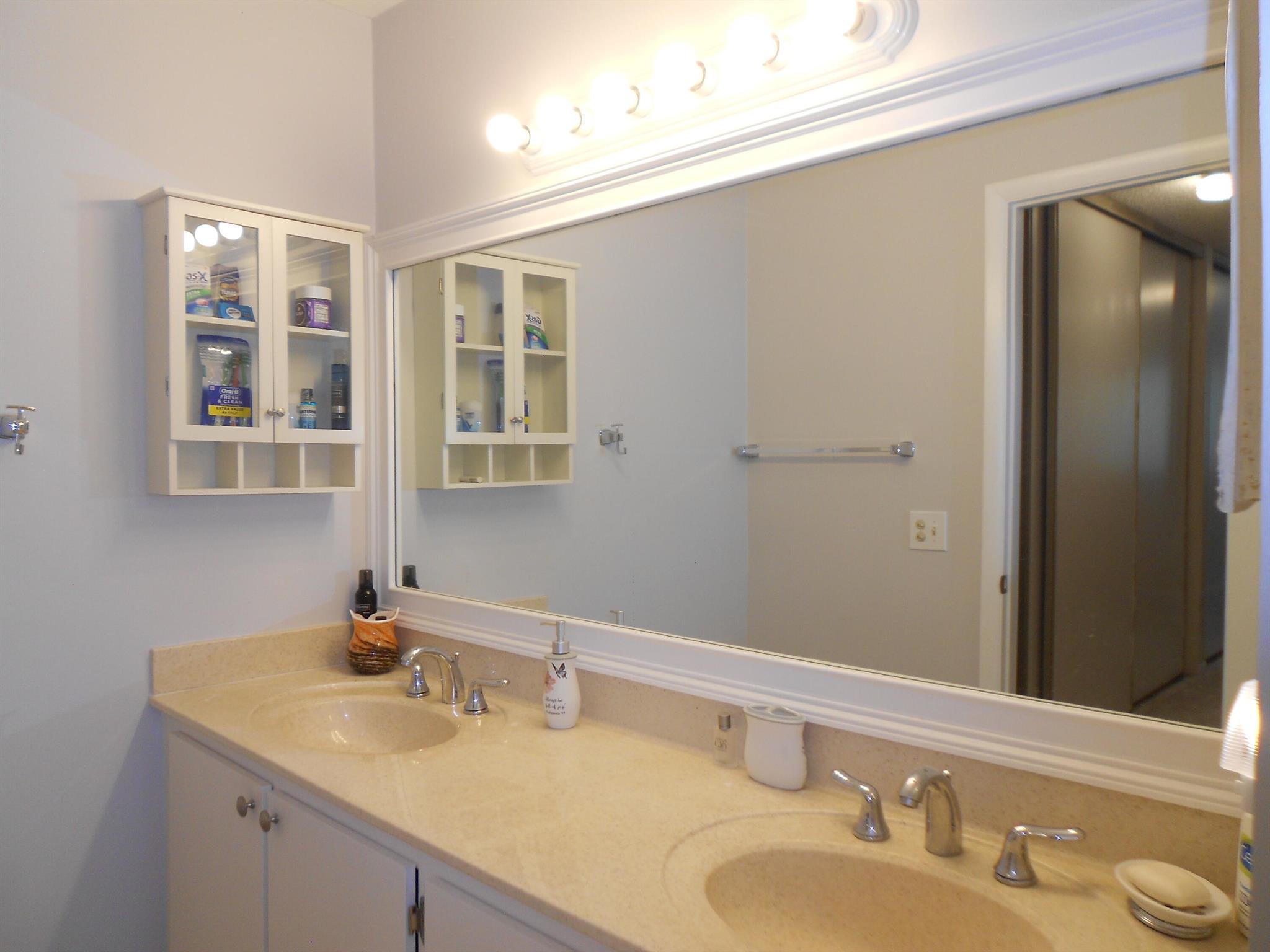 PALM GREENS AT VILLA DEL RAY CONDO II - Residential Lease