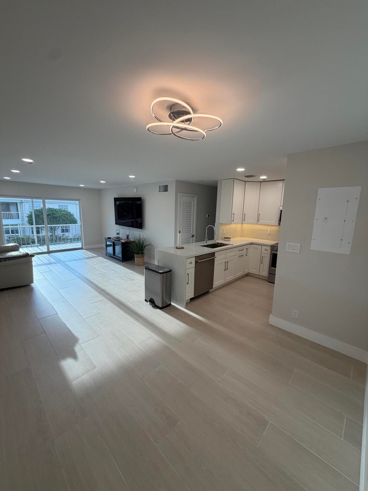 6347 Bay Club Drive 3
