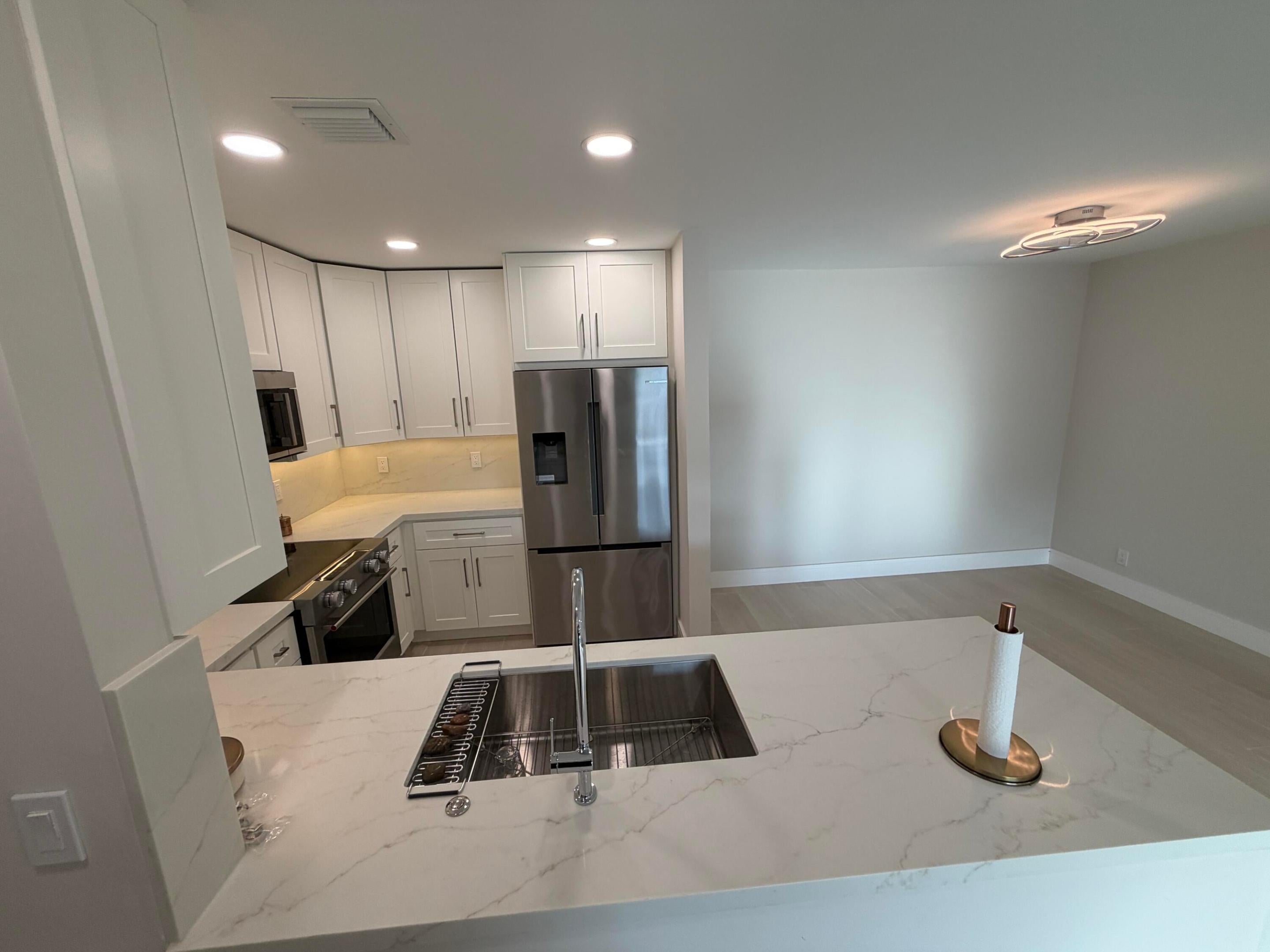 6347 Bay Club Drive 3
