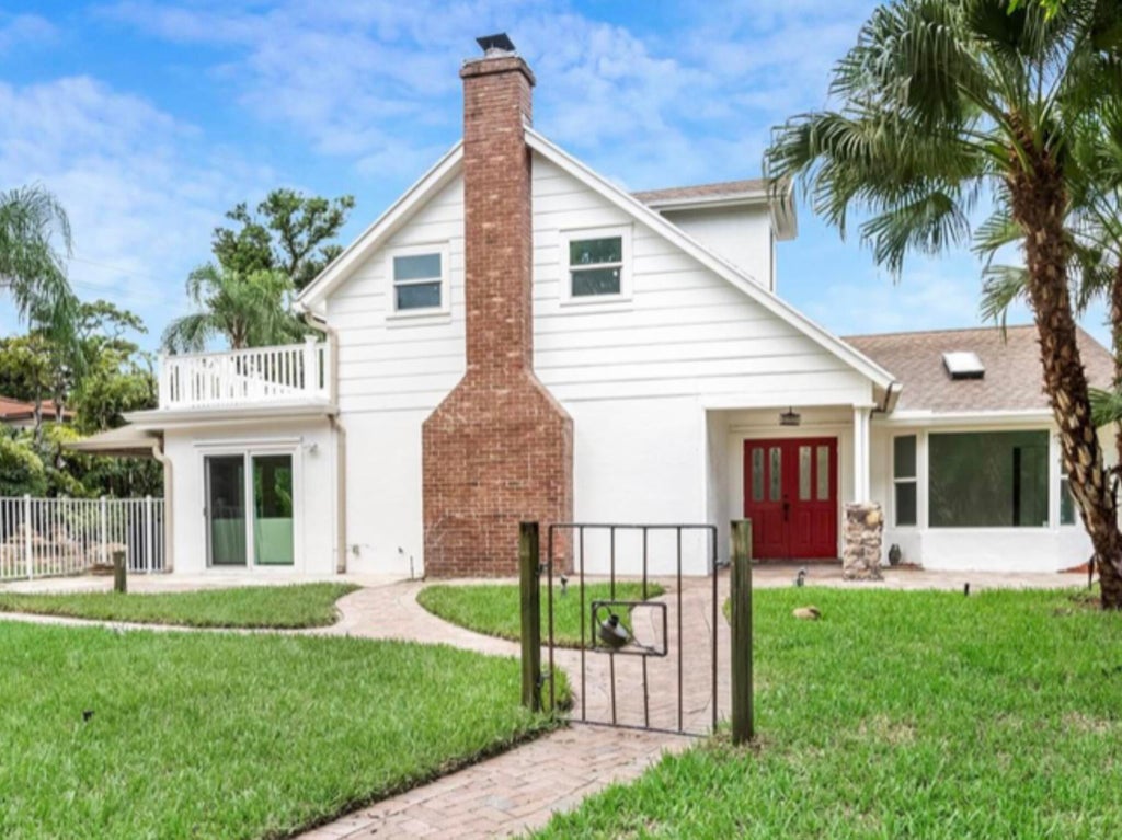 Photo of 1000 SW 19th Street, Boca Raton, FL 33486 (MLS # B26066743)
