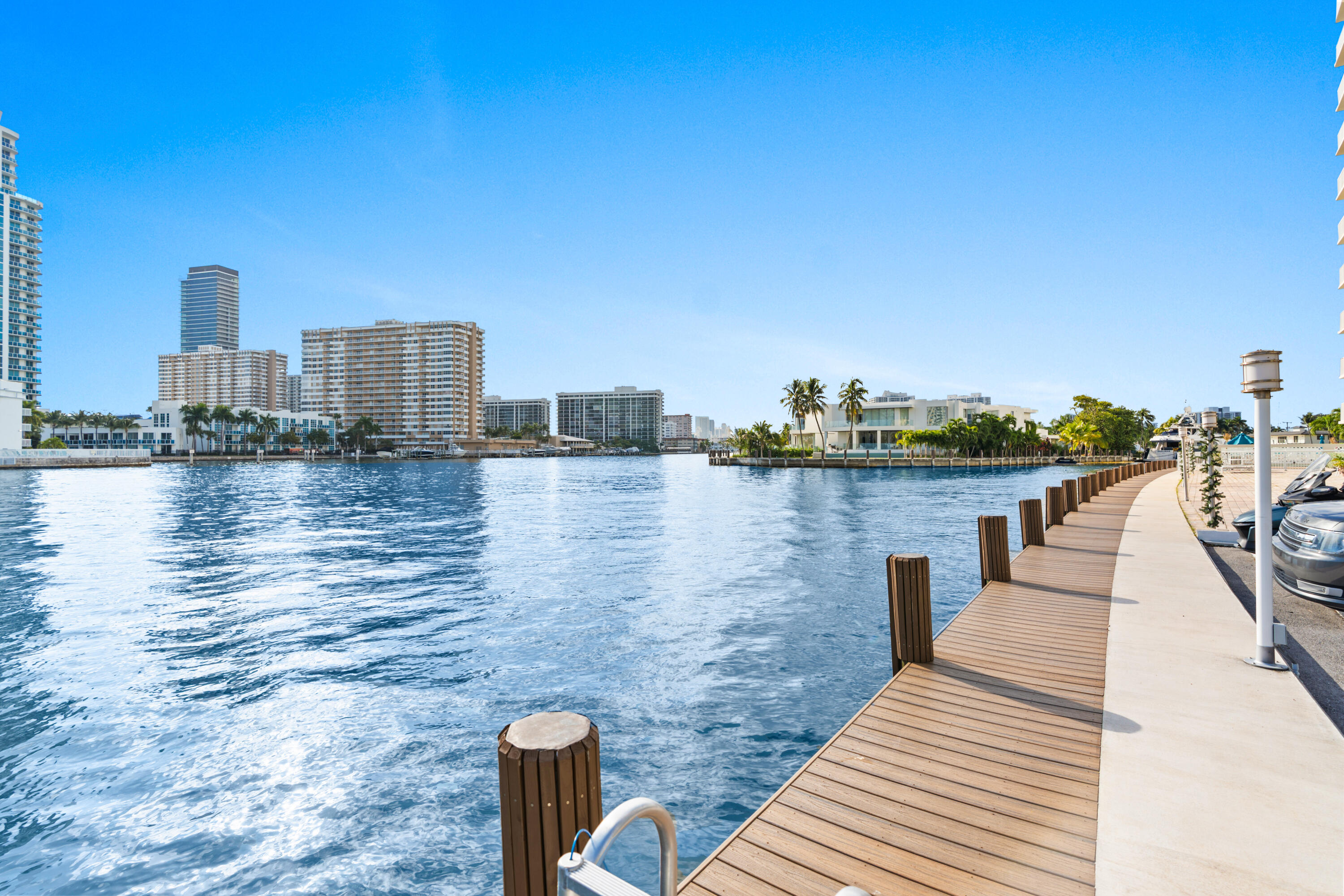 121 Golden Isles Drive Ph1