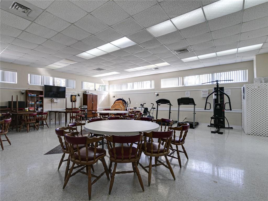 ROLEN LAKE GARDENS COOP - Residential