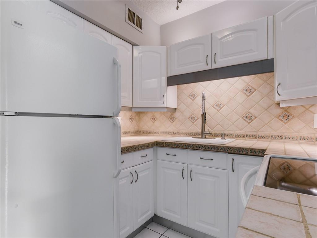 ROLEN LAKE GARDENS COOP - Residential