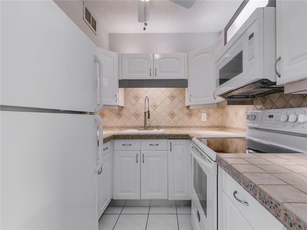 ROLEN LAKE GARDENS COOP - Residential