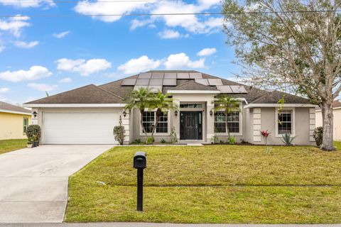 Photo of 1401 SW Bougainvillea Avenue, Port Saint Lucie, FL 34953 (MLS # R11160149)