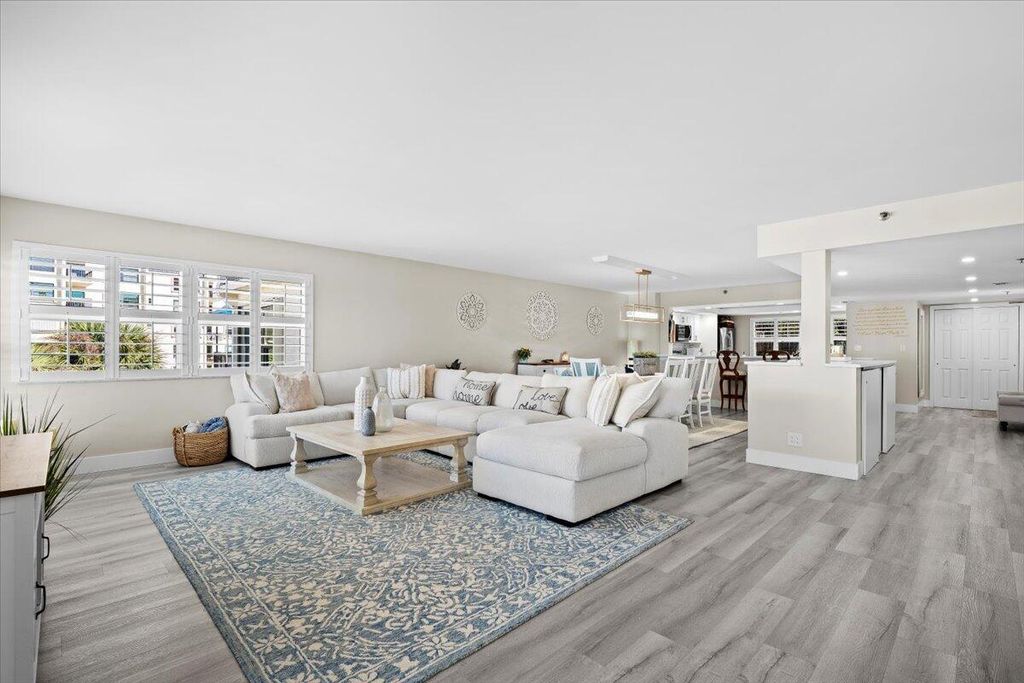 Photo of 364 Golfview Road #405, North Palm Beach, FL 33408 (MLS # R11141031)