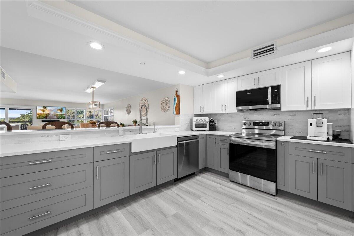 EVERGLADES OF NORTH PALM - Residential