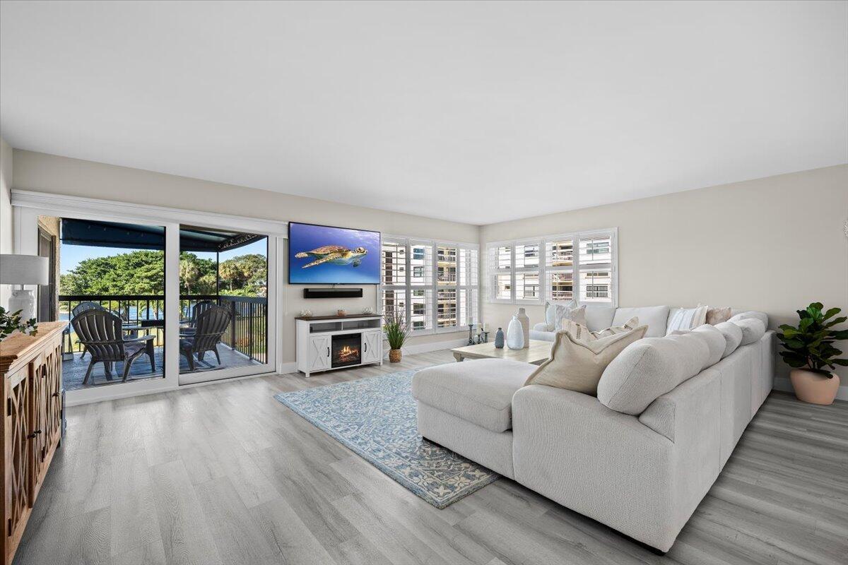 EVERGLADES OF NORTH PALM - Residential