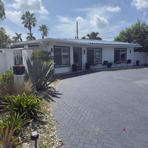Tiny photo for 3760 NE 16TH Avenue, Oakland Park, FL 33334 (MLS # B26055313)