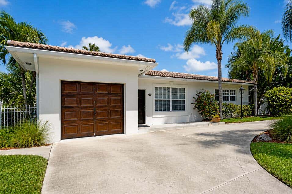Photo of 2031 Pleasant Drive, North Palm Beach, FL 33408 (MLS # B26059246)