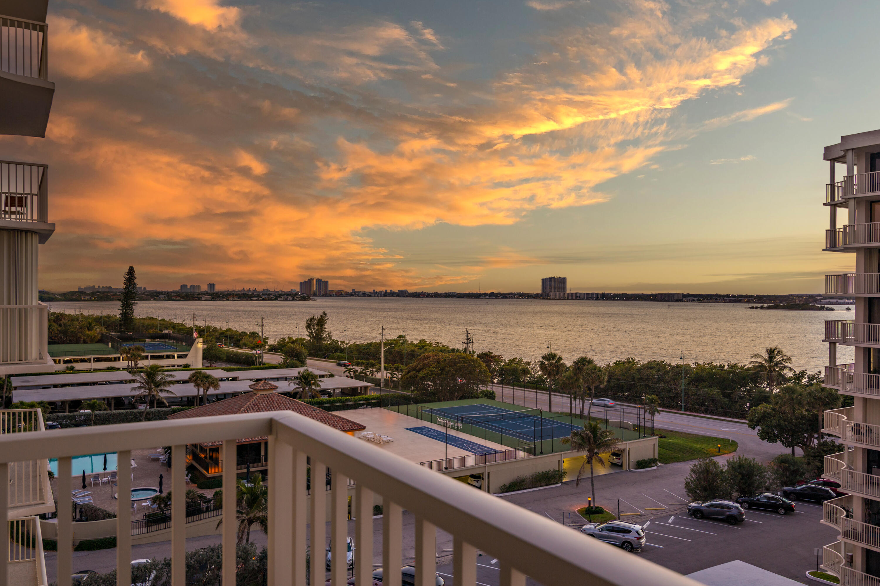 DUNES TOWERS CONDO - Residential