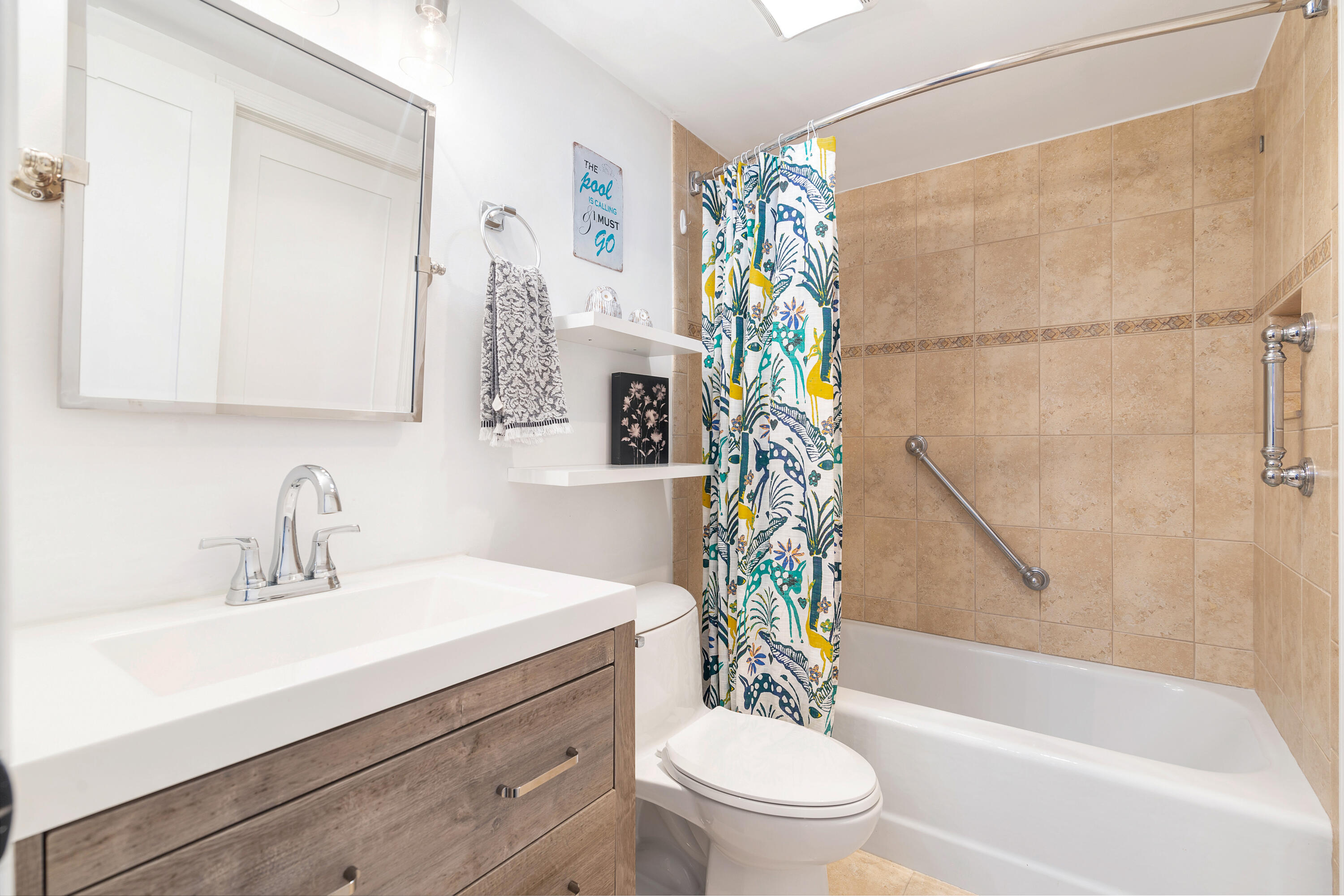 DUNES TOWERS CONDO - Residential