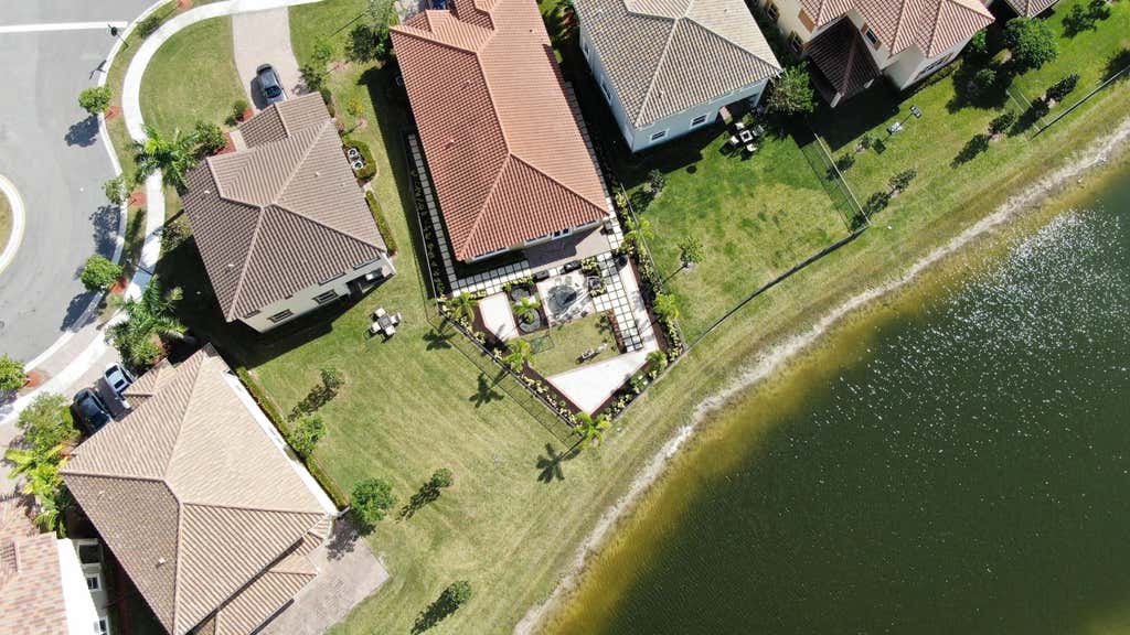 Photo of 8561 LAKESIDE Bend, Parkland, FL 33076 (MLS # B26069265)