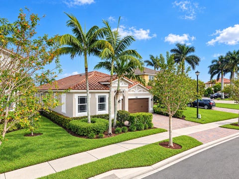 Tiny photo for 8561 LAKESIDE Bend, Parkland, FL 33076 (MLS # B26069265)