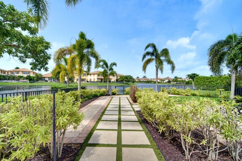 Tiny photo for 8561 LAKESIDE Bend, Parkland, FL 33076 (MLS # B26069265)