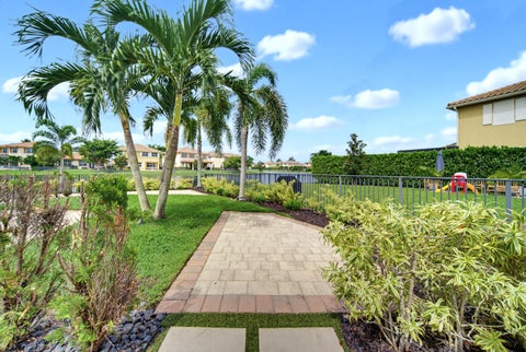 Tiny photo for 8561 LAKESIDE Bend, Parkland, FL 33076 (MLS # B26069265)
