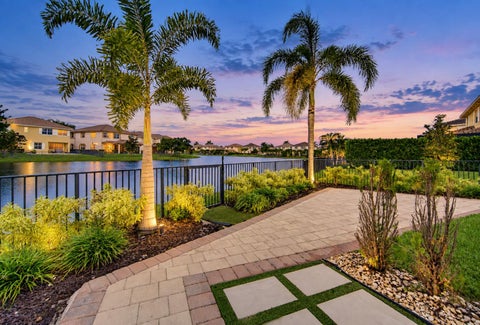 Tiny photo for 8561 LAKESIDE Bend, Parkland, FL 33076 (MLS # B26069265)