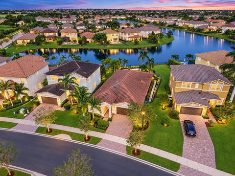 Tiny photo for 8561 LAKESIDE Bend, Parkland, FL 33076 (MLS # B26069265)
