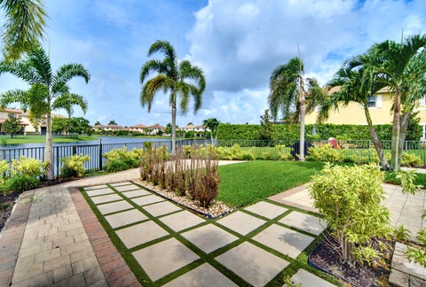 Tiny photo for 8561 LAKESIDE Bend, Parkland, FL 33076 (MLS # B26069265)
