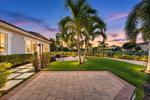 Tiny photo for 8561 LAKESIDE Bend, Parkland, FL 33076 (MLS # B26069265)