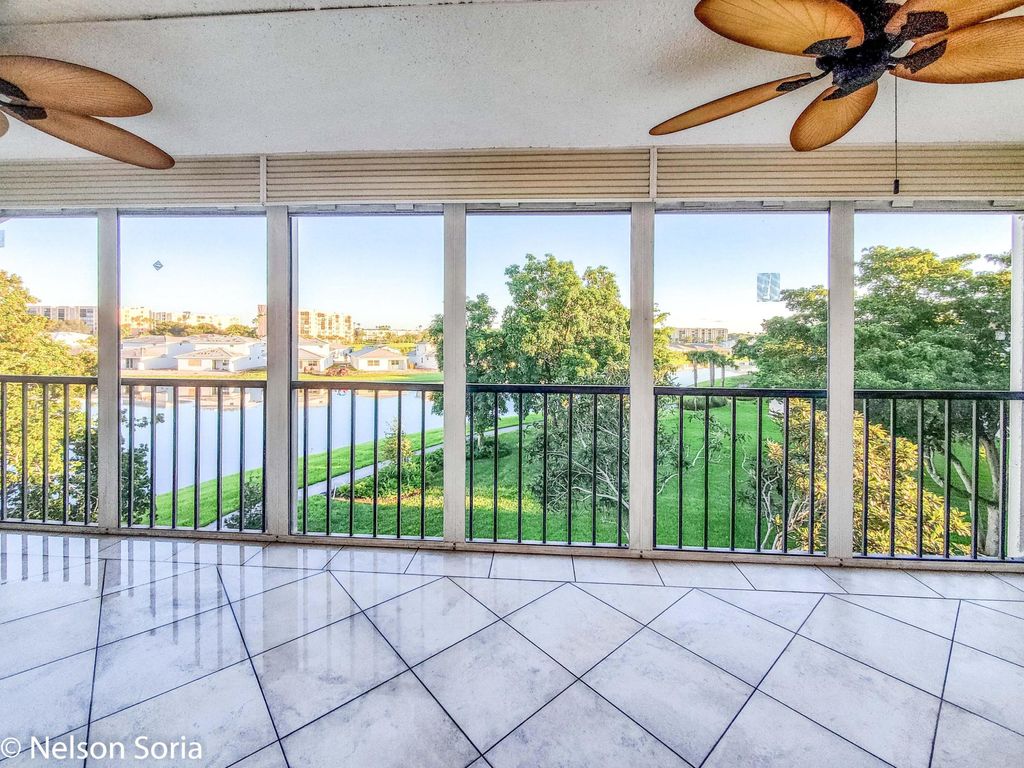 Photo of 6650 S Oriole Boulevard #4010, Delray Beach, FL 33446 (MLS # B26008087)