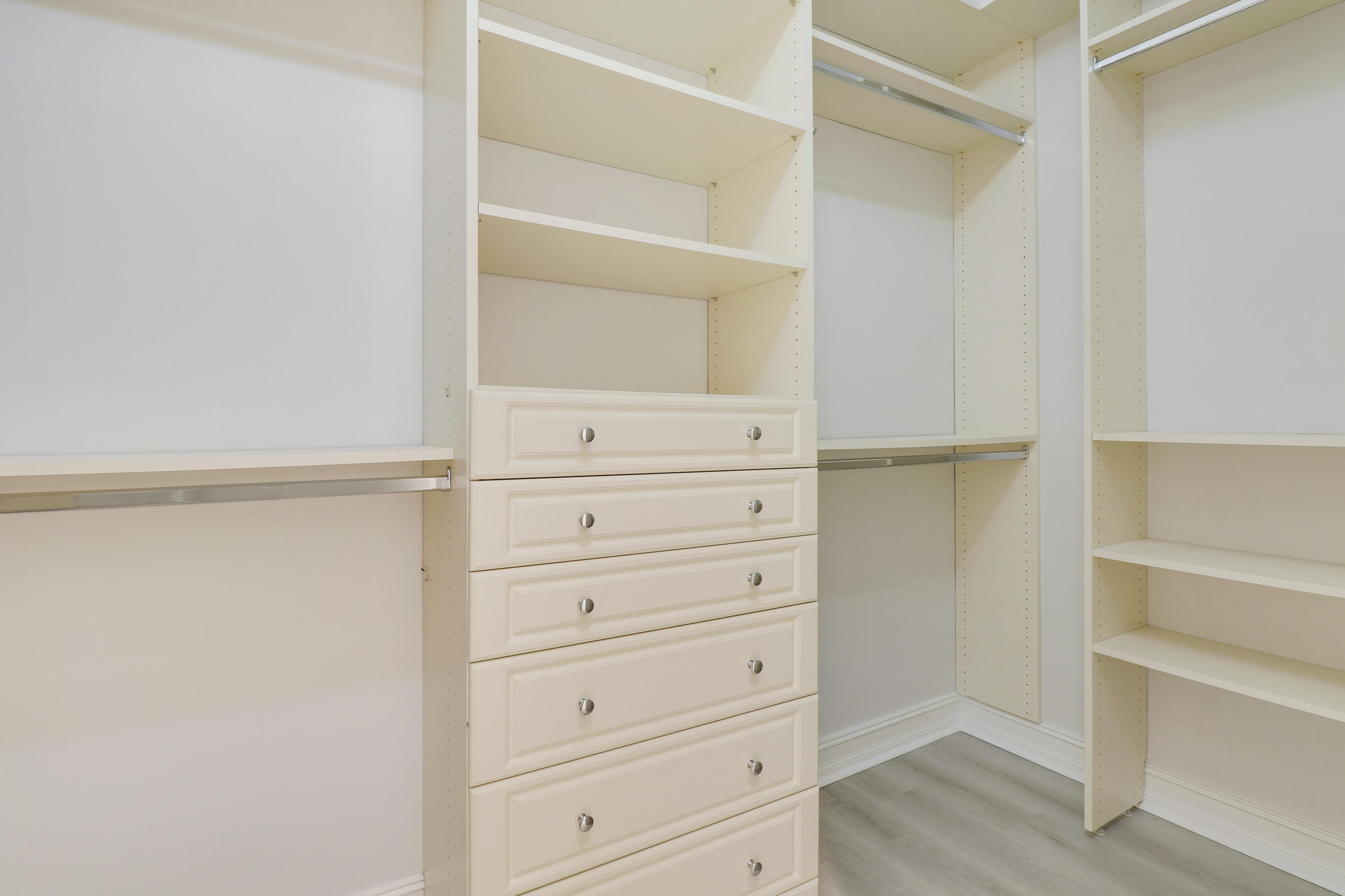 CANYON ISLES 1 - Residential Lease