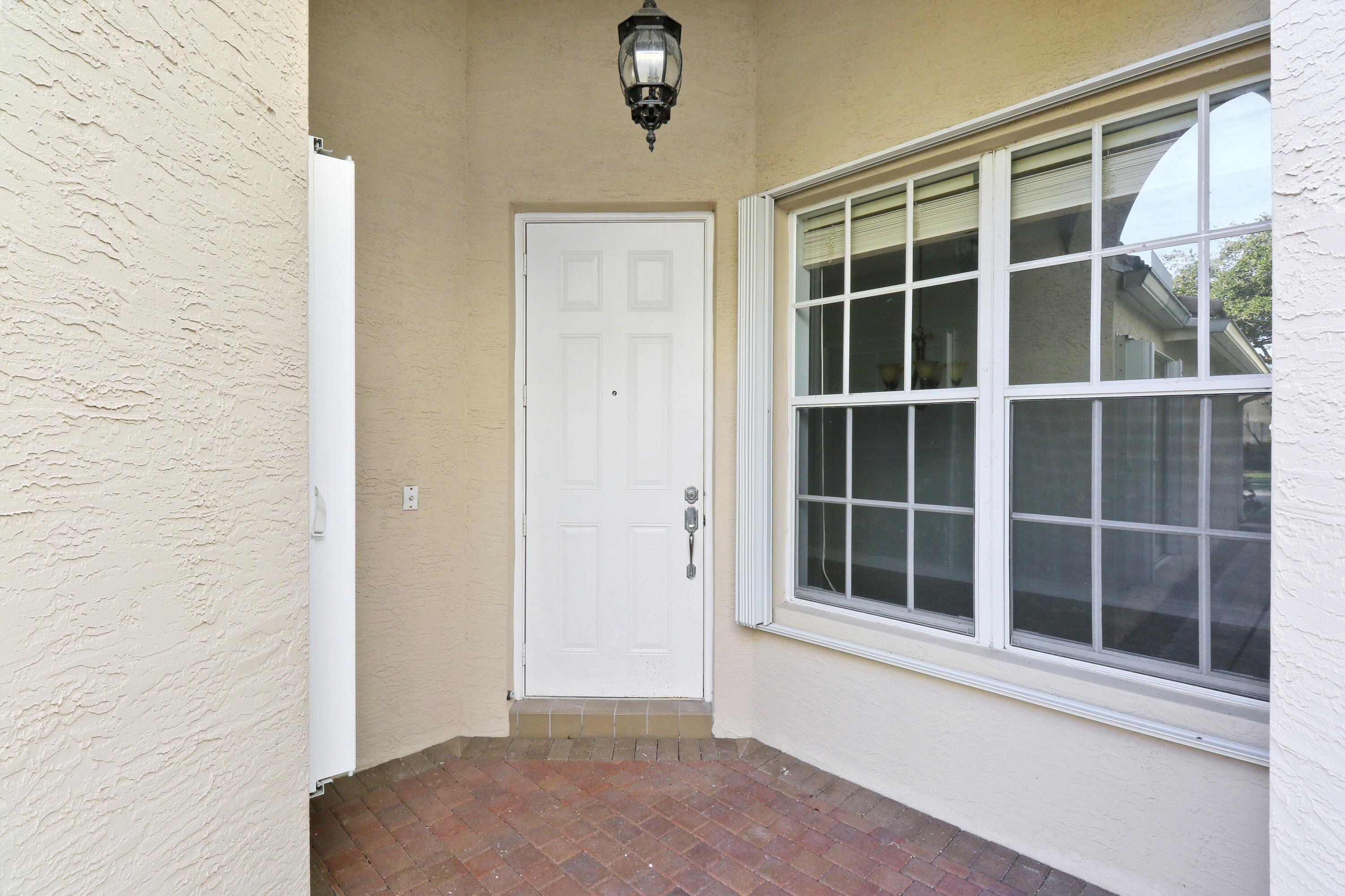 CANYON ISLES 1 - Residential Lease