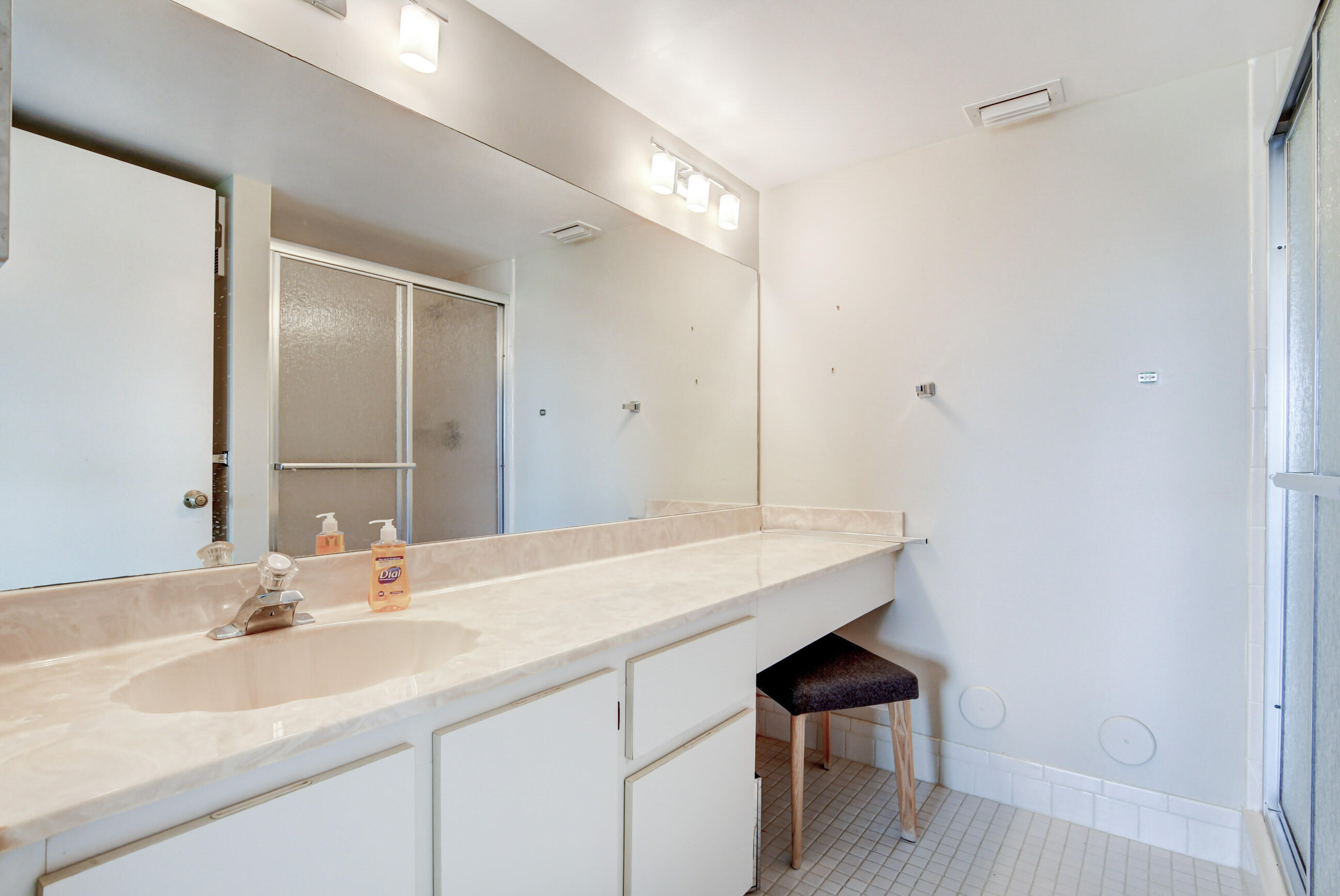 HUNTINGTON LAKES SEC FIVE CONDOS - Residential