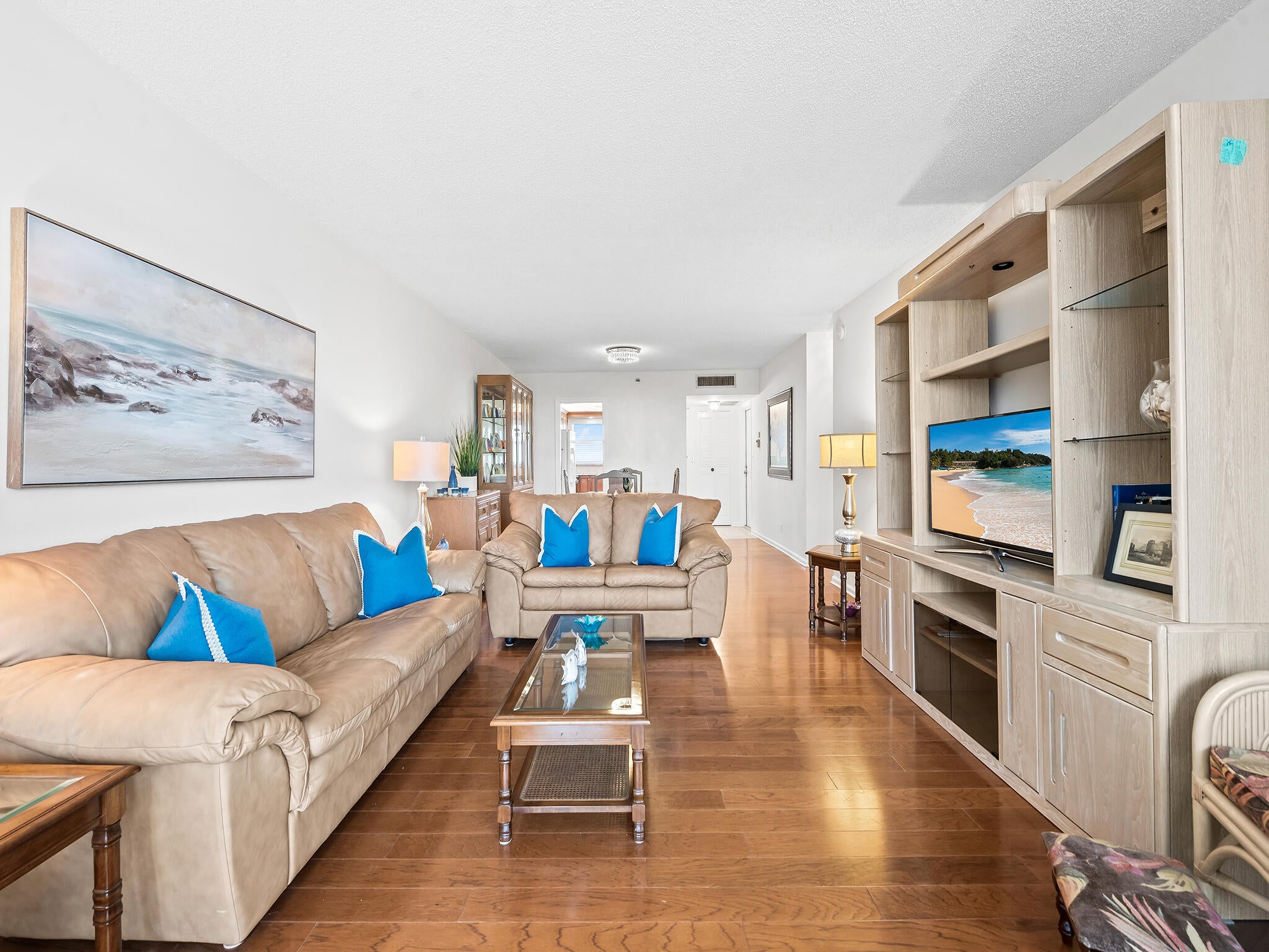 3310 S Ocean Boulevard 928d, Highland Beach, FL, 33487/$439,000 4 3310 S Ocean Boulevard 928d
