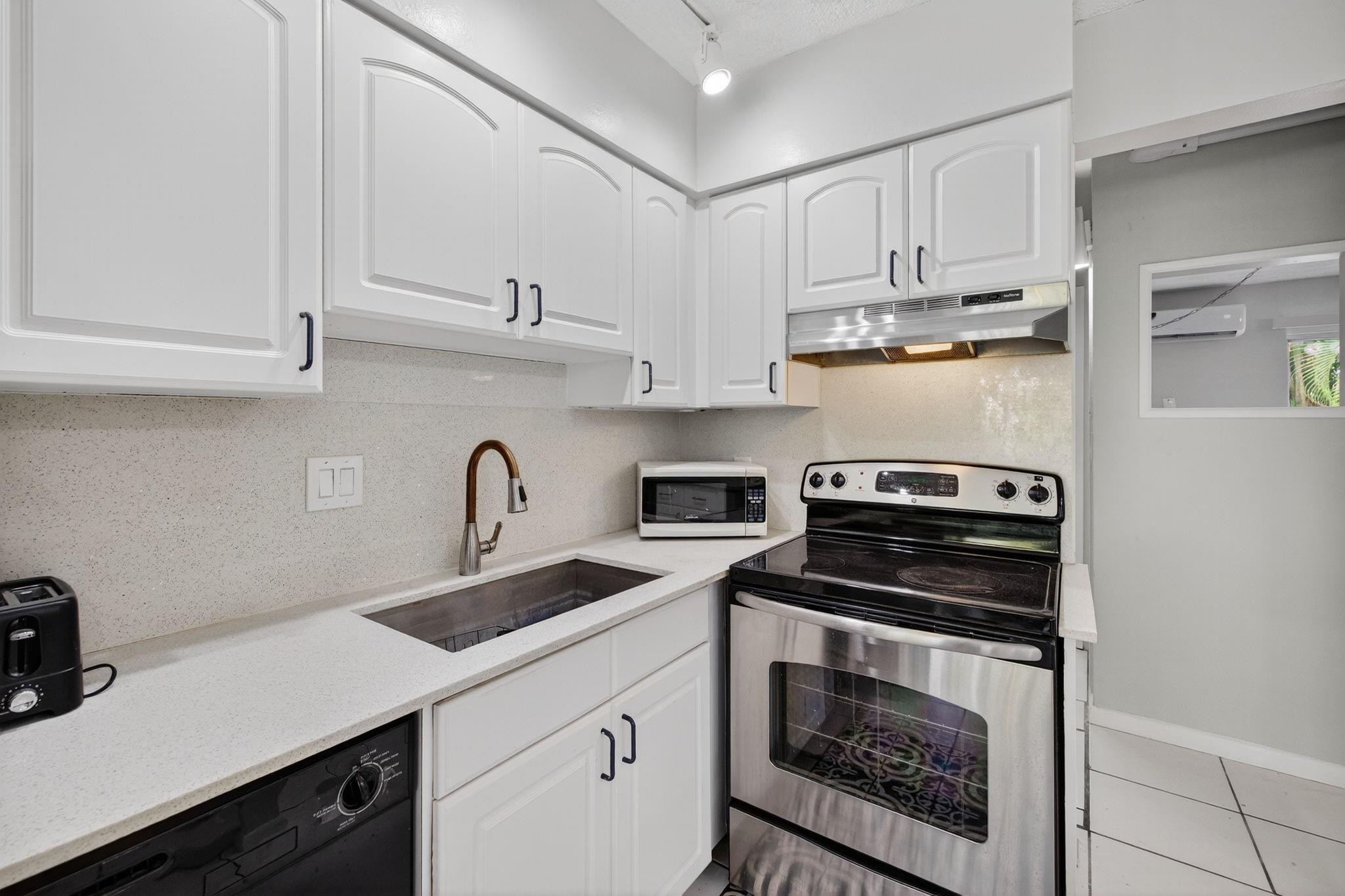 Sutton Place Condo - Residential Lease