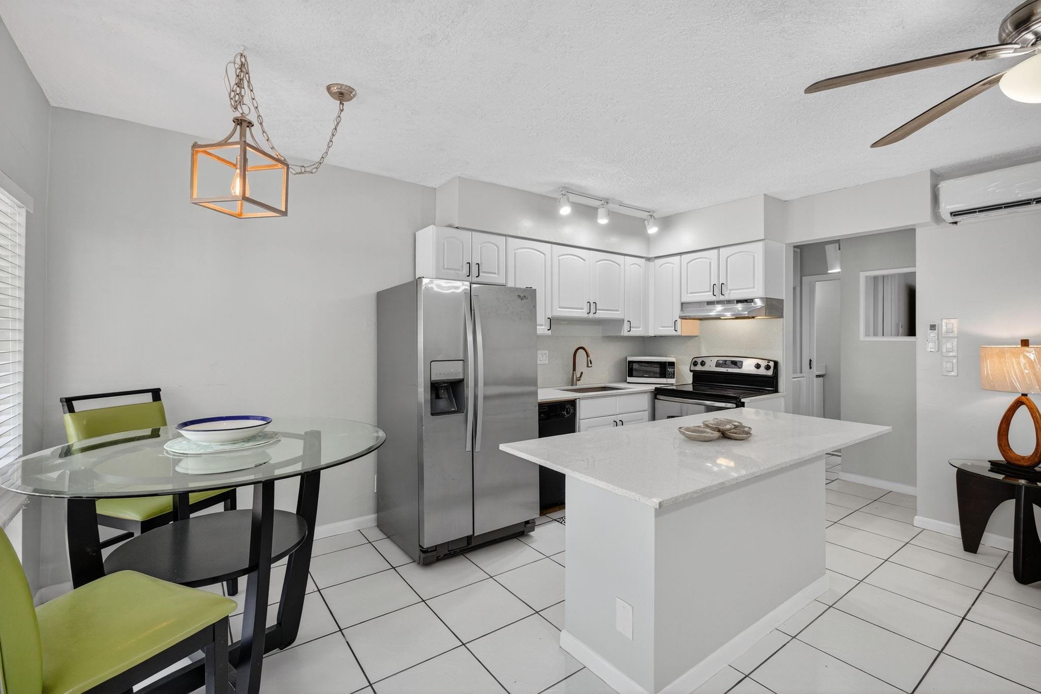 Sutton Place Condo - Residential Lease