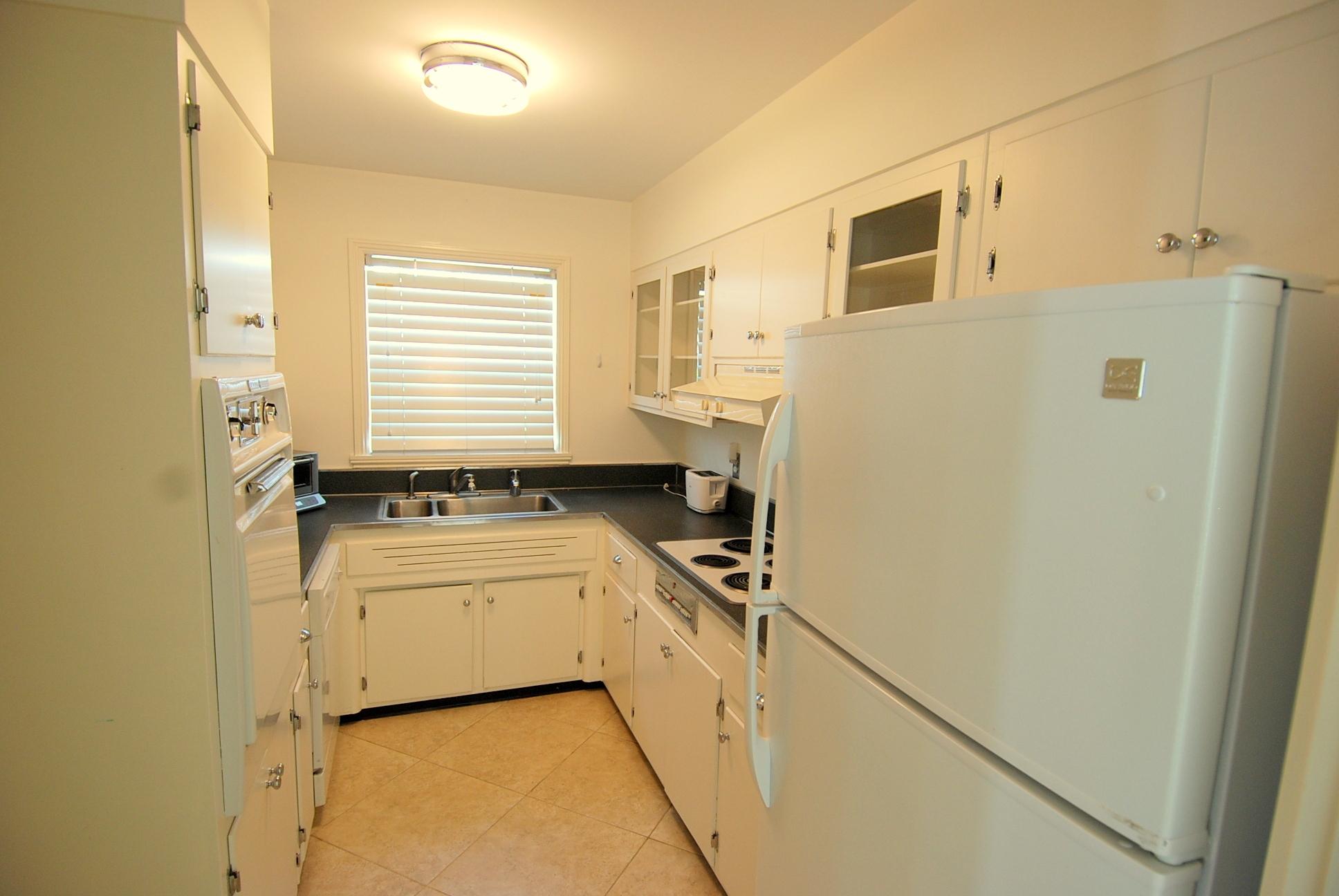 HALLER & GROOTMANS - Residential Lease