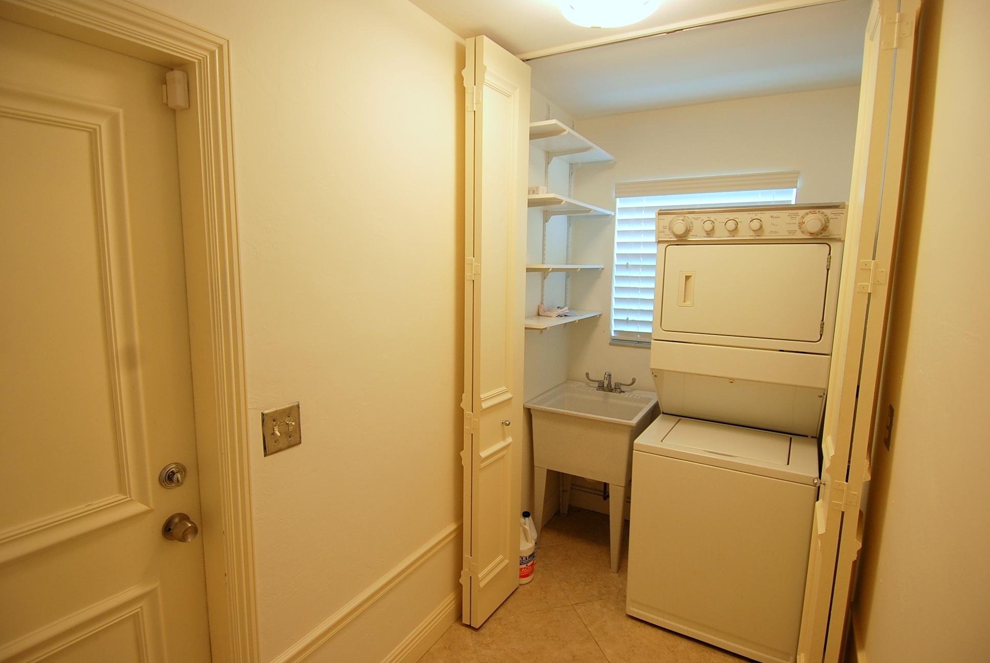 HALLER & GROOTMANS - Residential Lease