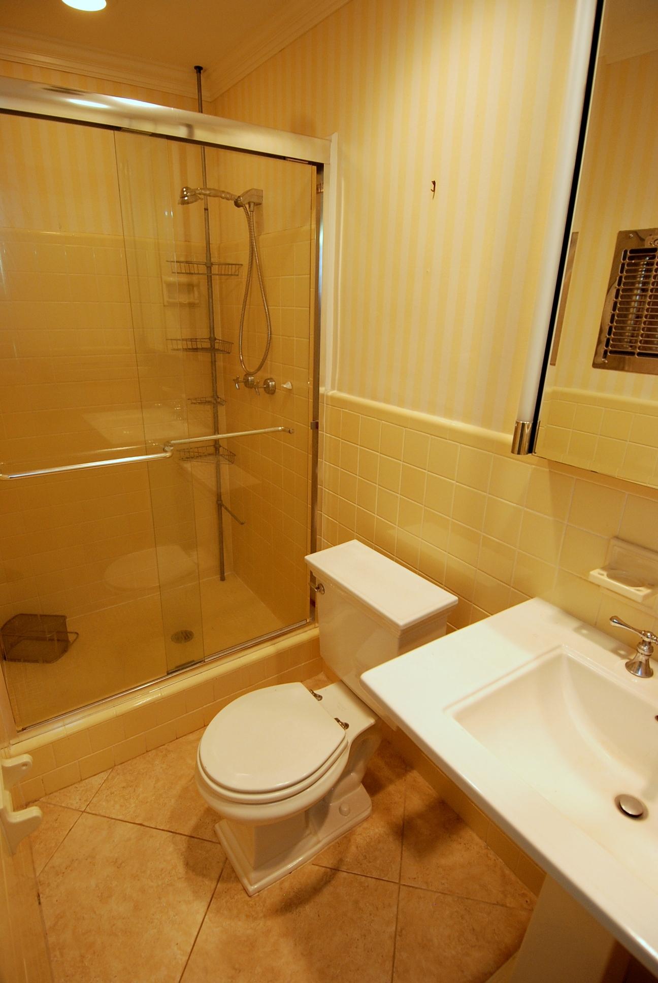 HALLER & GROOTMANS - Residential Lease