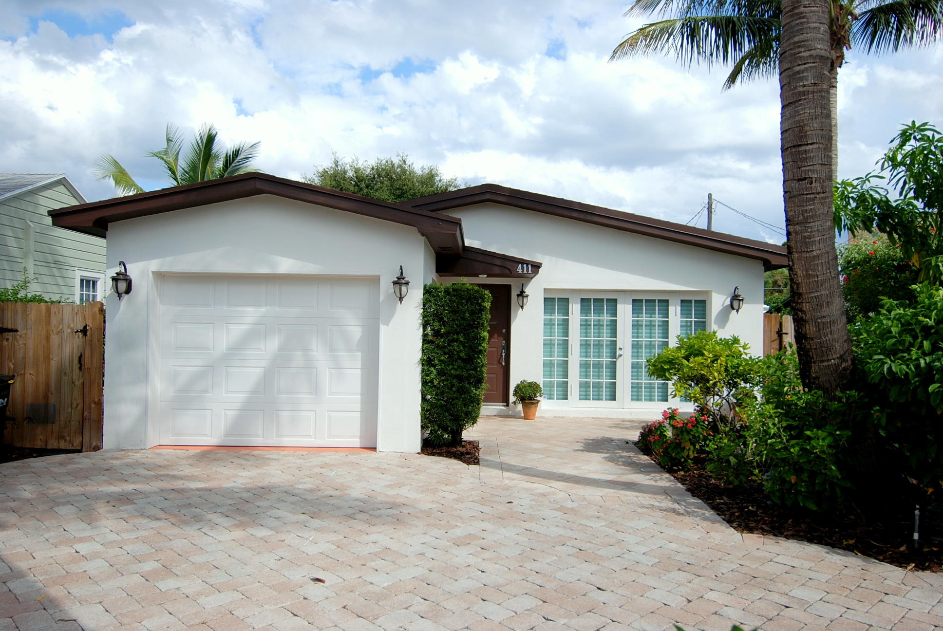 HALLER & GROOTMANS - Residential Lease