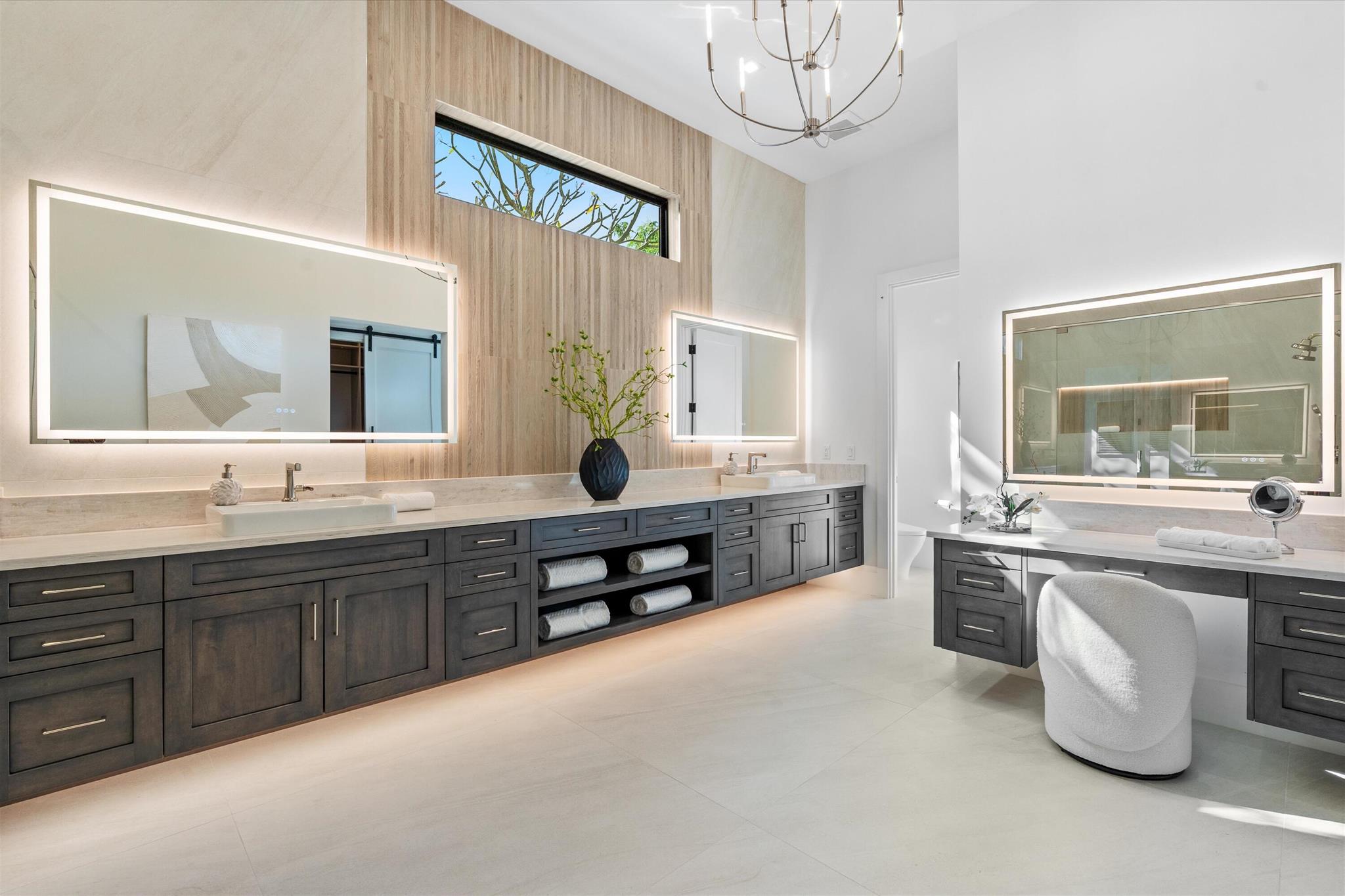 PIRATES COVE - Residential