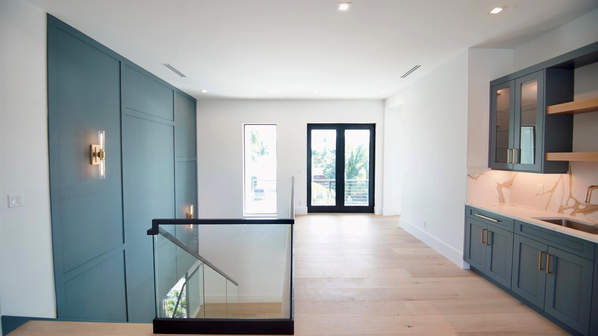 PIRATES COVE - Residential