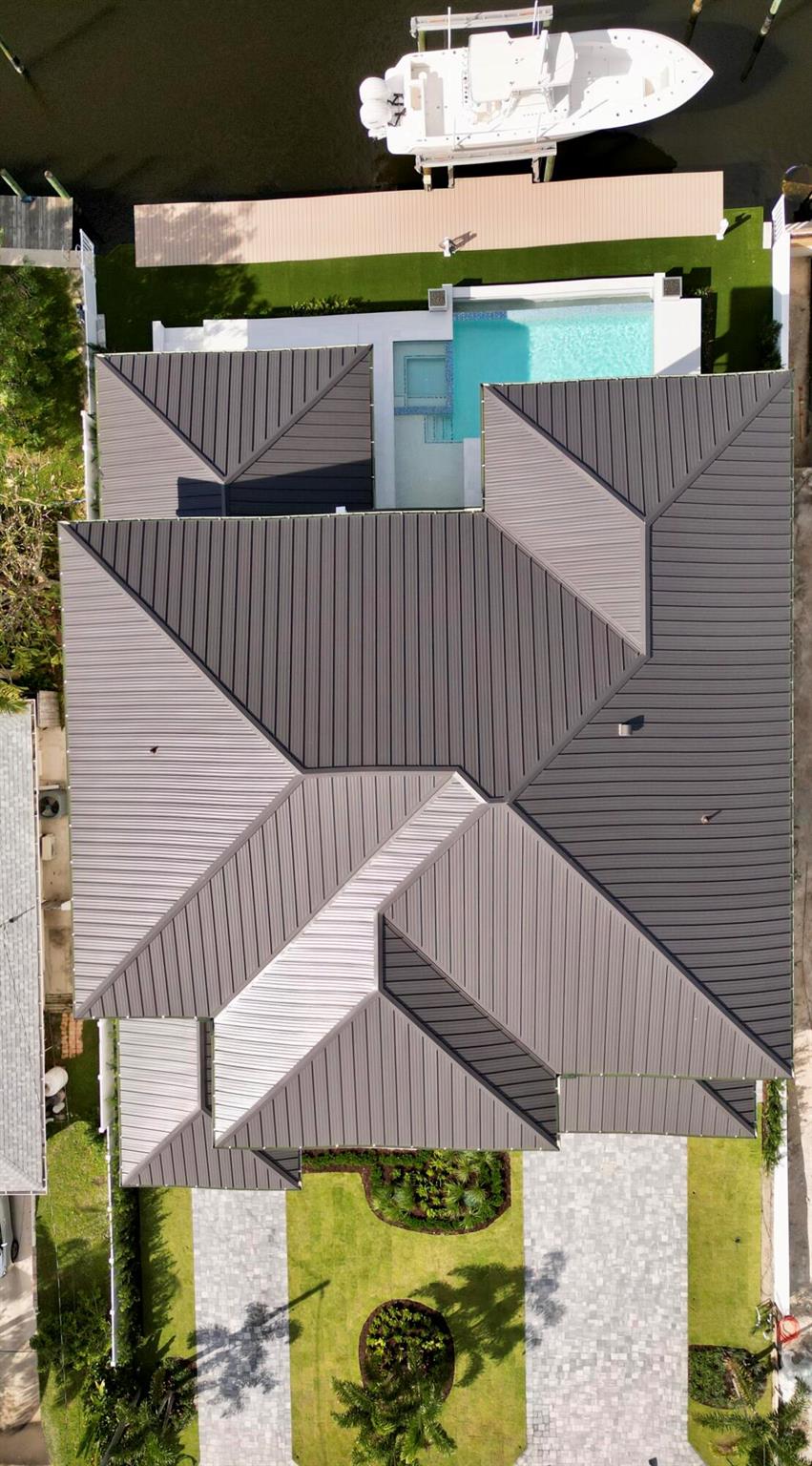 PIRATES COVE - Residential