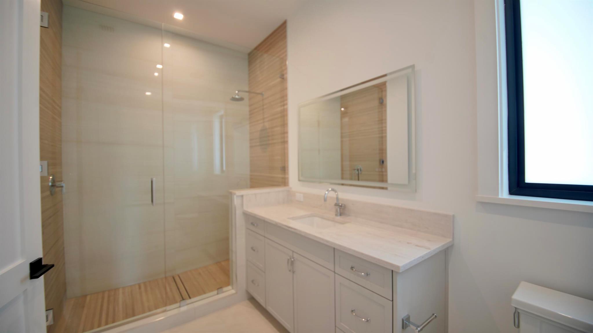 PIRATES COVE - Residential