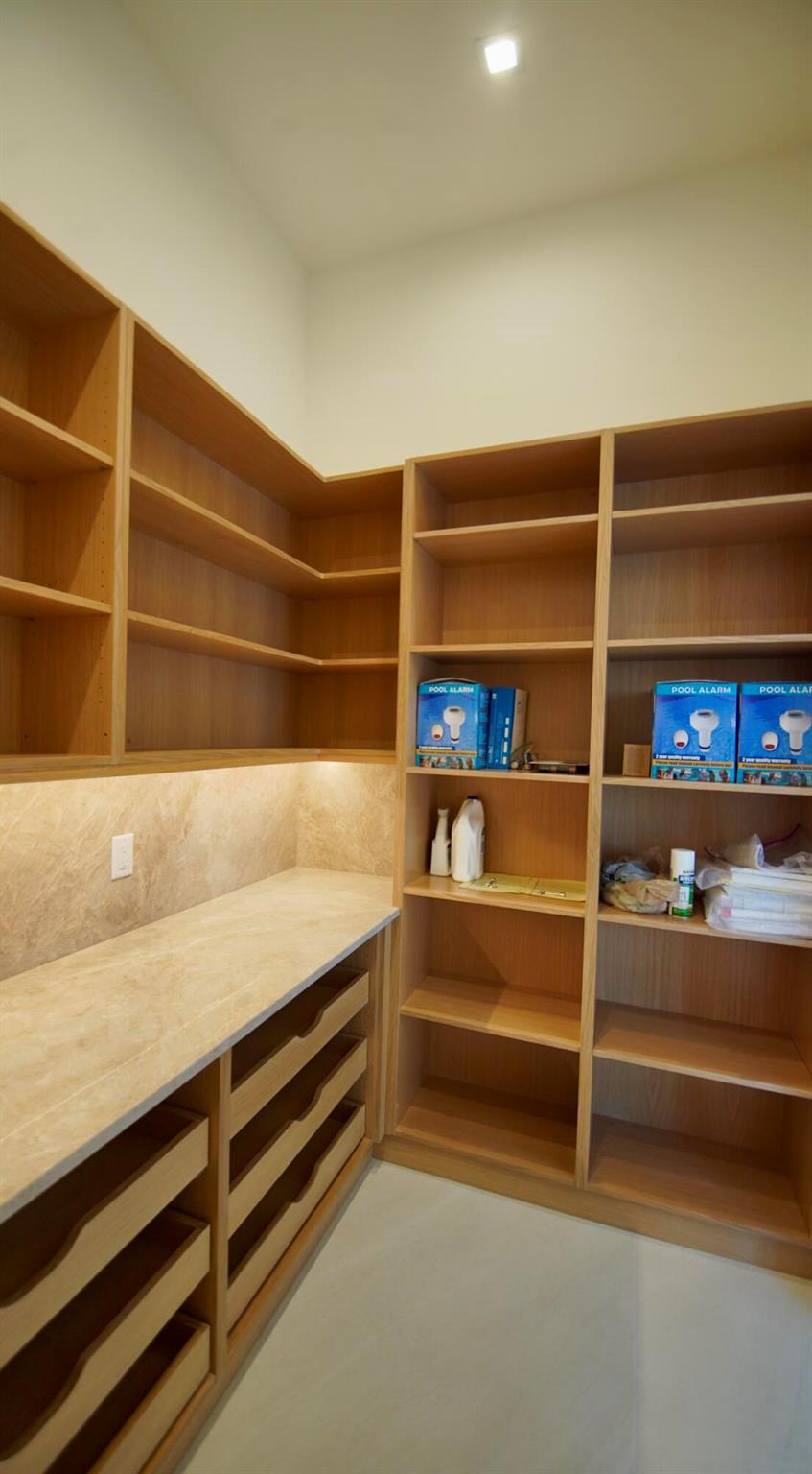 PIRATES COVE - Residential