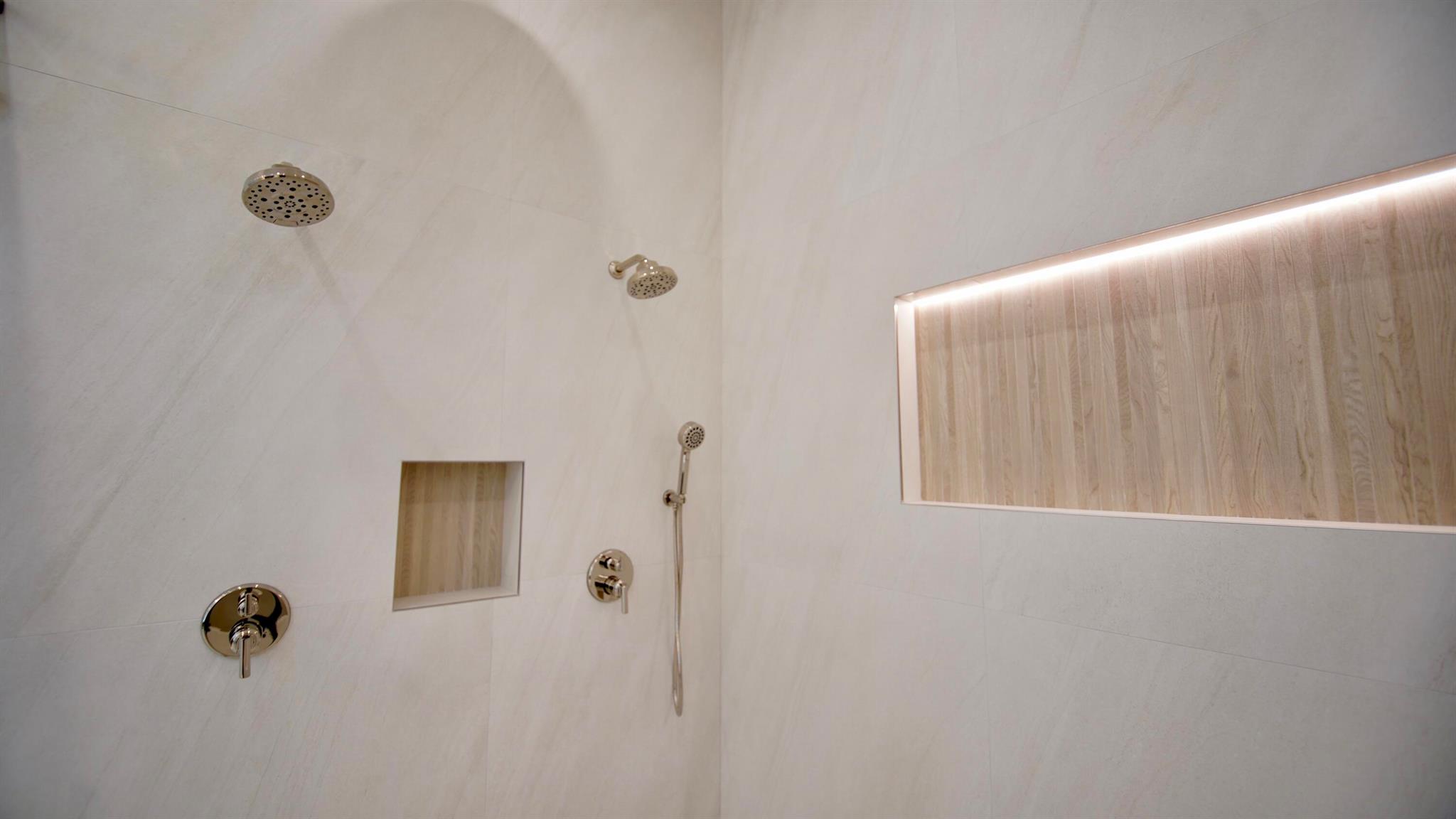 PIRATES COVE - Residential