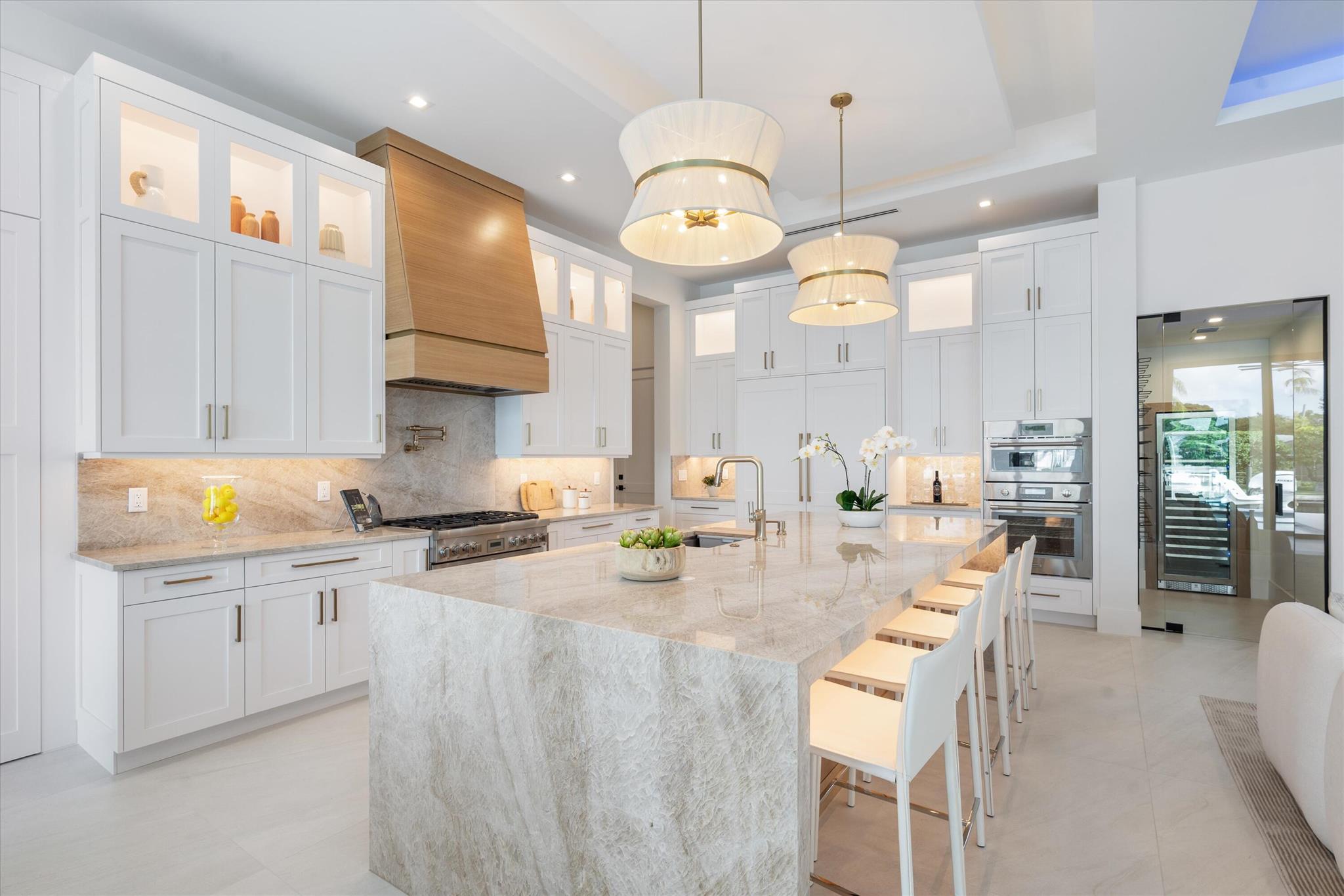 PIRATES COVE - Residential